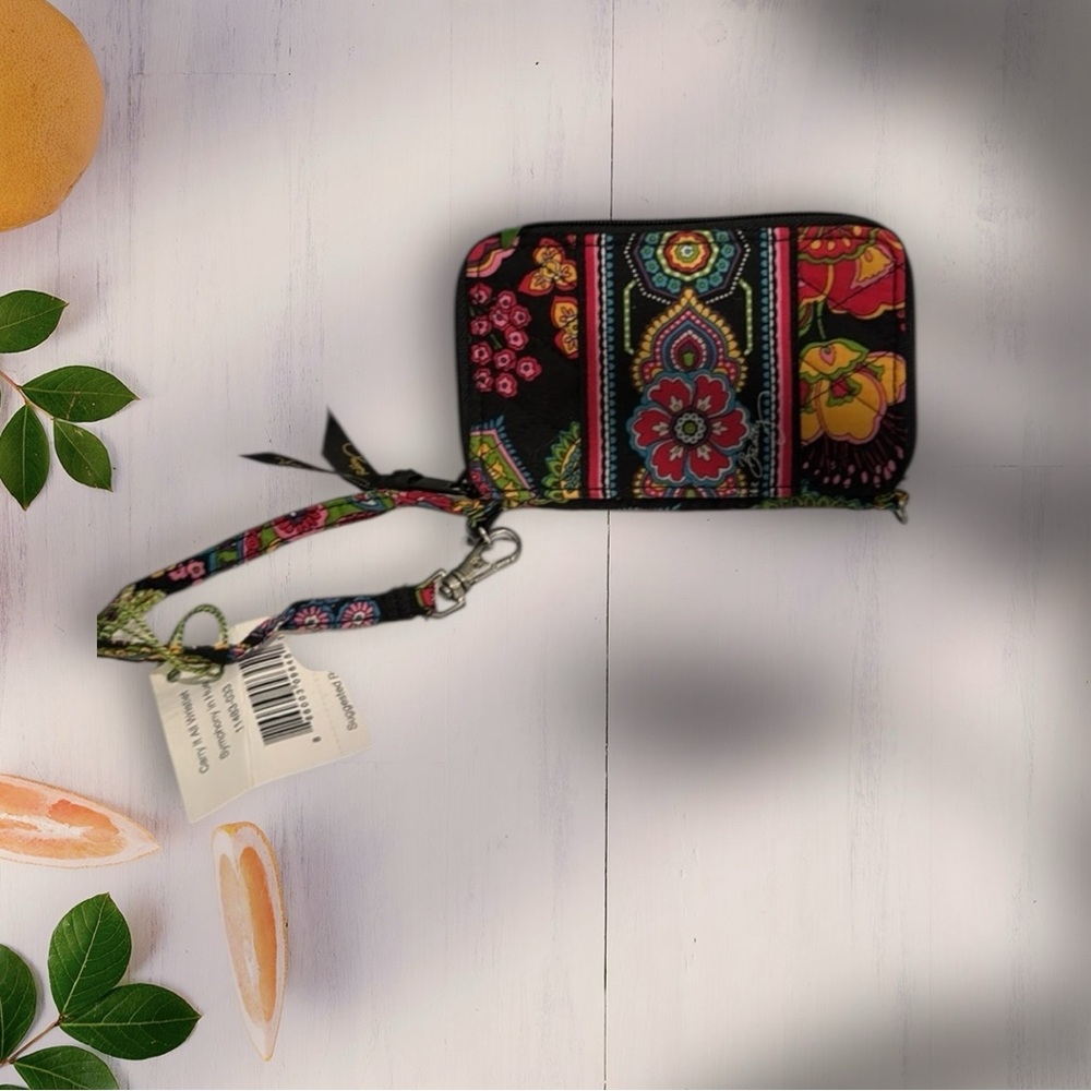 Vera Bradley NWT Carry It All Wristlet - Picture 3 of 7